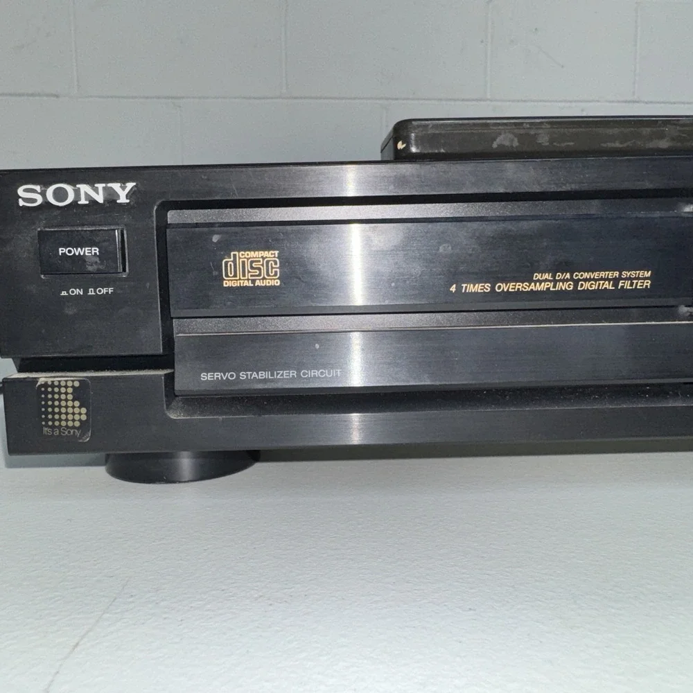 Vintage Sony Compact Disc Player CDP-390‎ USED Untested